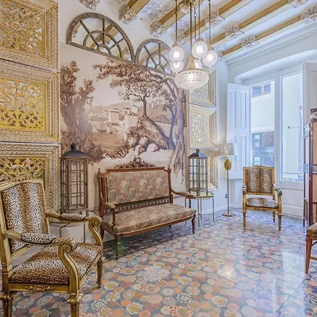 El Petit Palauet Aparthotel