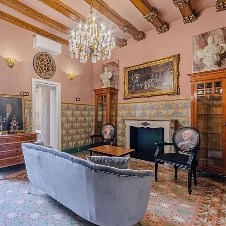 El Petit Palauet Aparthotel
