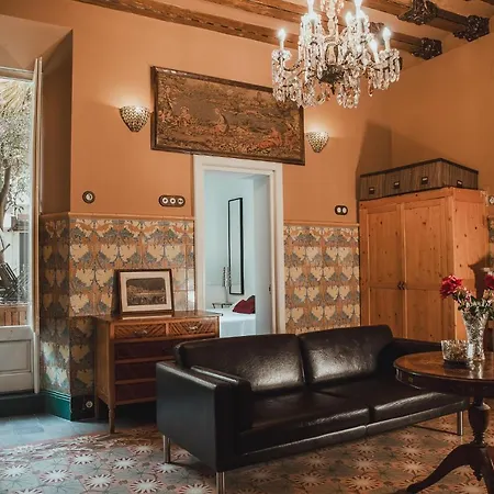 El Petit Palauet Aparthotel *