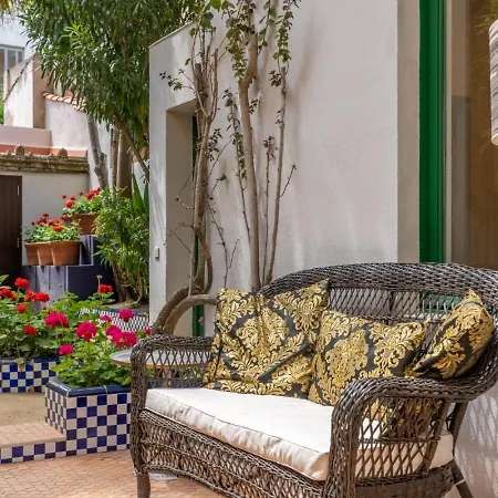 El Petit Palauet 아파트호텔 3*