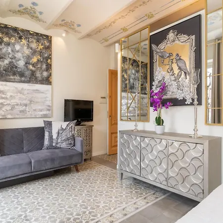 El Petit Palauet Lejlighedshotel