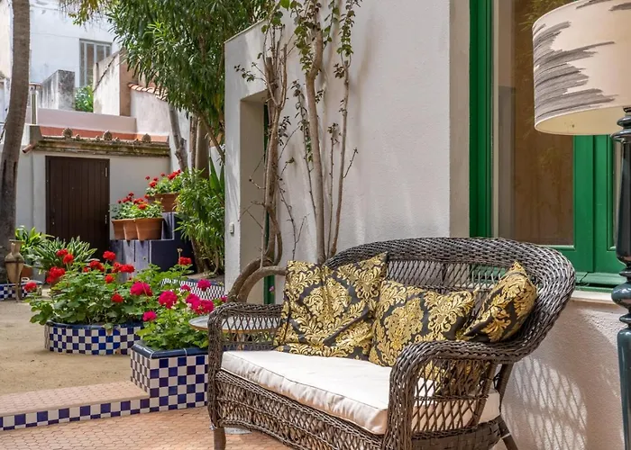 El Petit Palauet Апарт-отель 3*